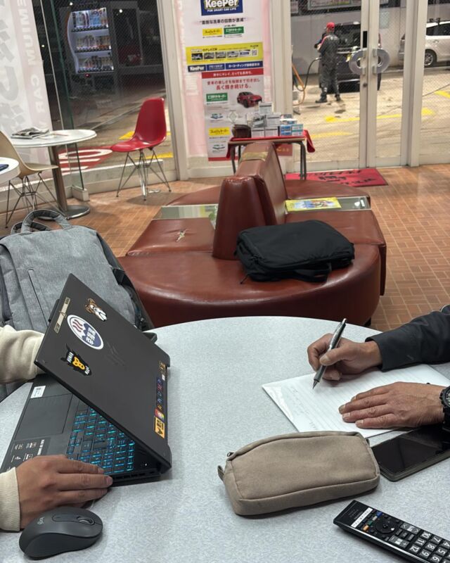 毎週１回のプチ会議💻 ためになること教わってます😆そして私達は日々成長していく‪🌱‬